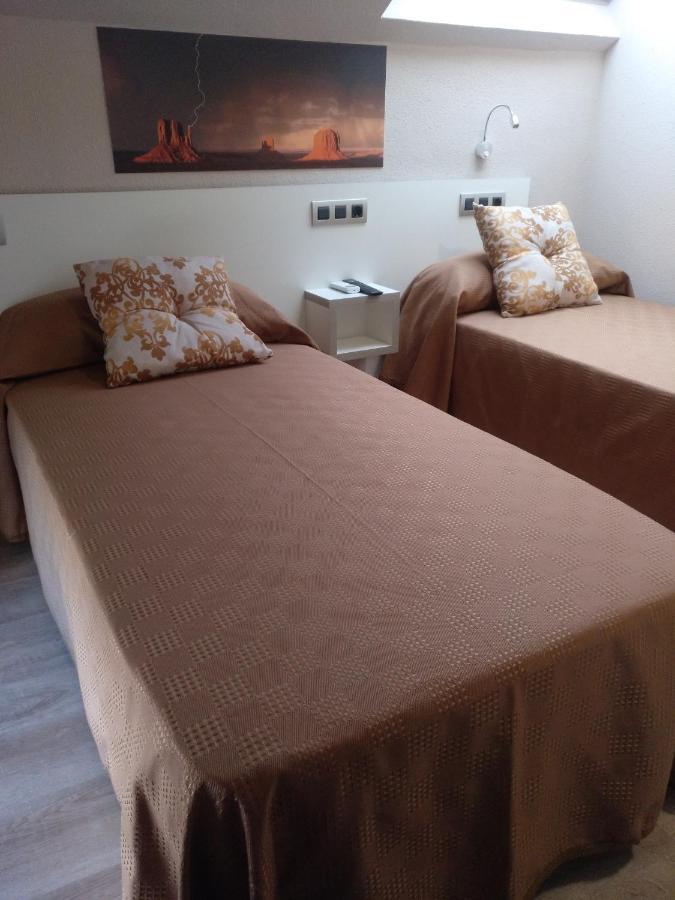 Travesia Rooms Sarria Exterior photo
